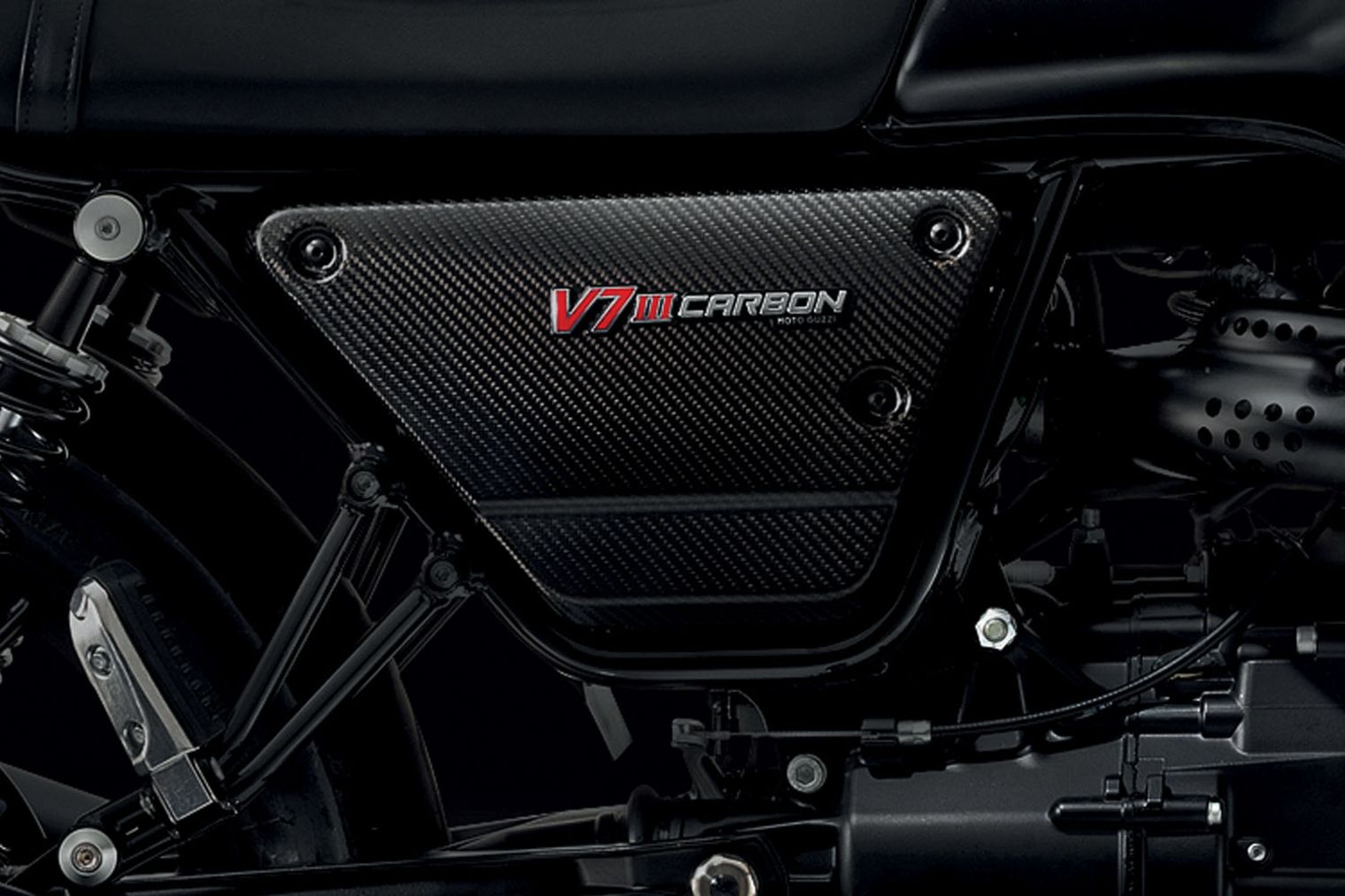 V7 III CARBON